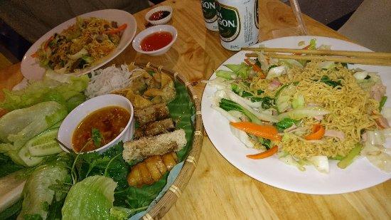 Am Thuc Duong Pho Zone 8