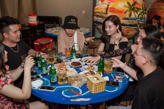 RiverView Pub & Hostel