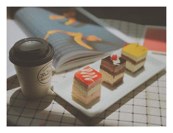 Brownie Coffee & Dessert