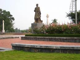 Tượng đài Trần Hưng Đạo