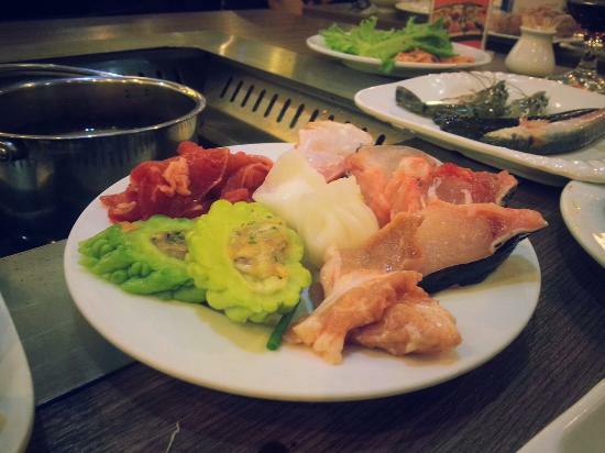 Chef Dzung's BBQ & Hotpot buffet
