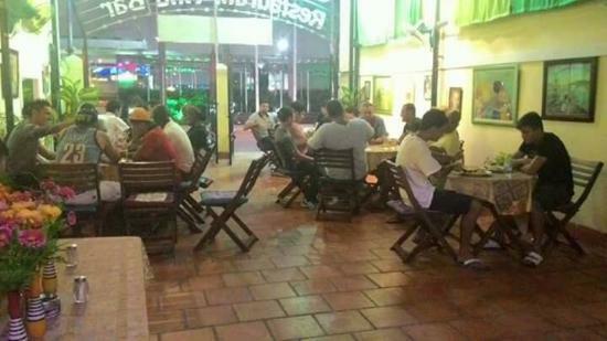 Mimi's Restaurant and Bar